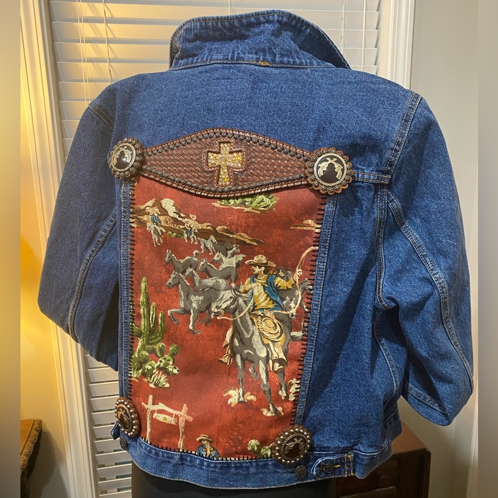 One of our fabulous custom western jackets ❤️
